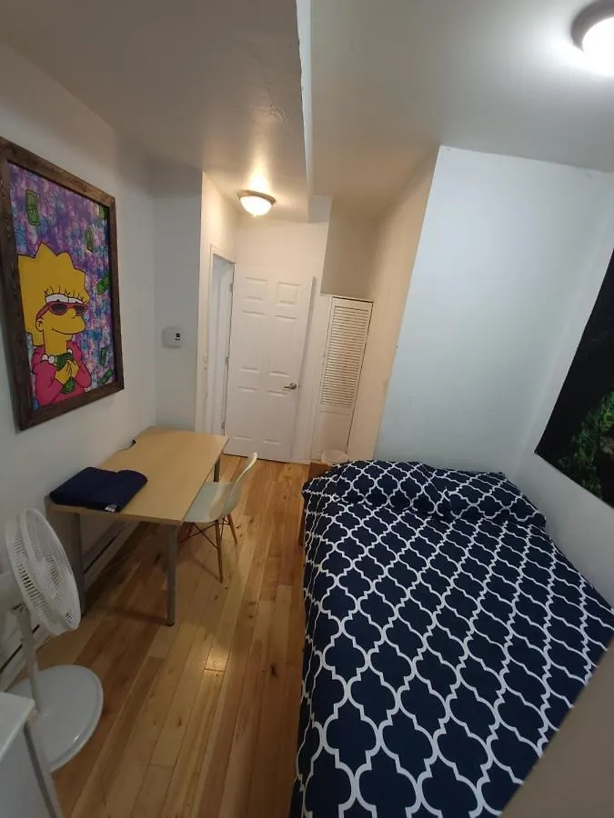 Full Kitchen - High Speed Internet - Beautiful Room Homestay